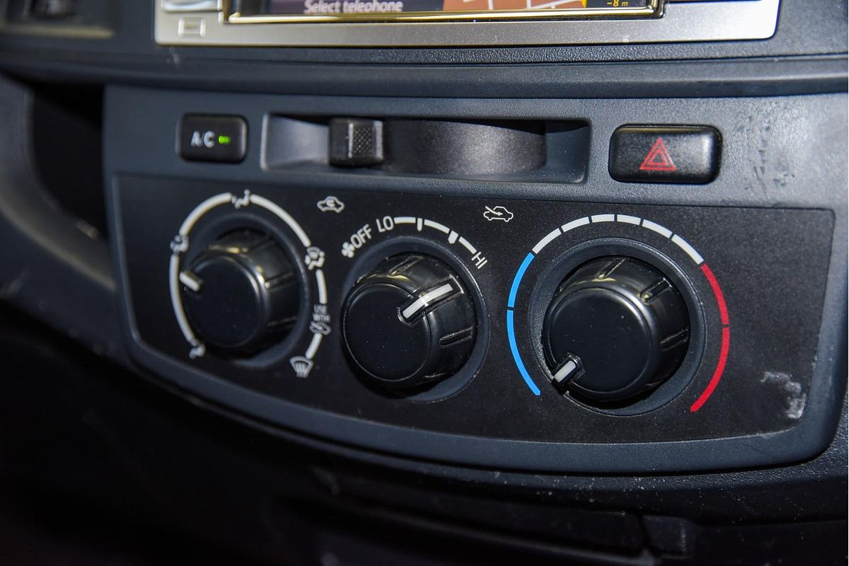2014 Toyota Hilux SR KUN26R 4X4
