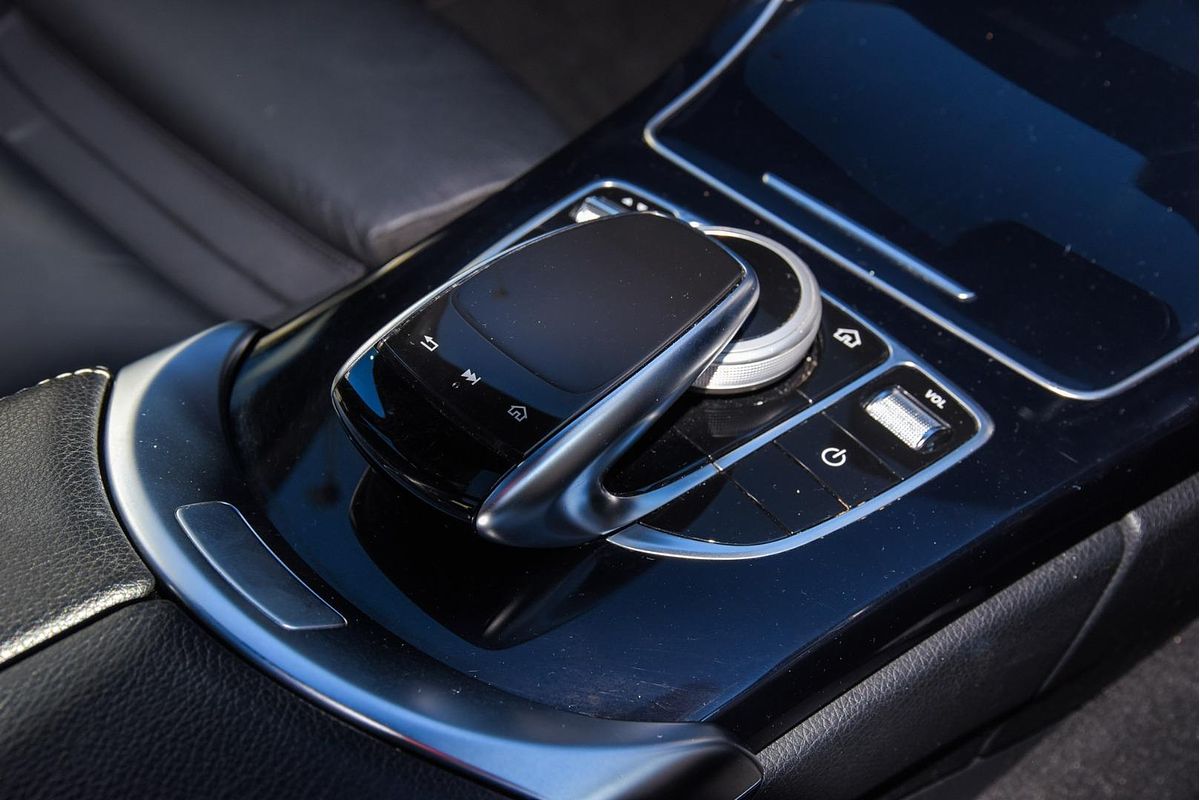 2019 Mercedes-Benz C-Class C300 W205