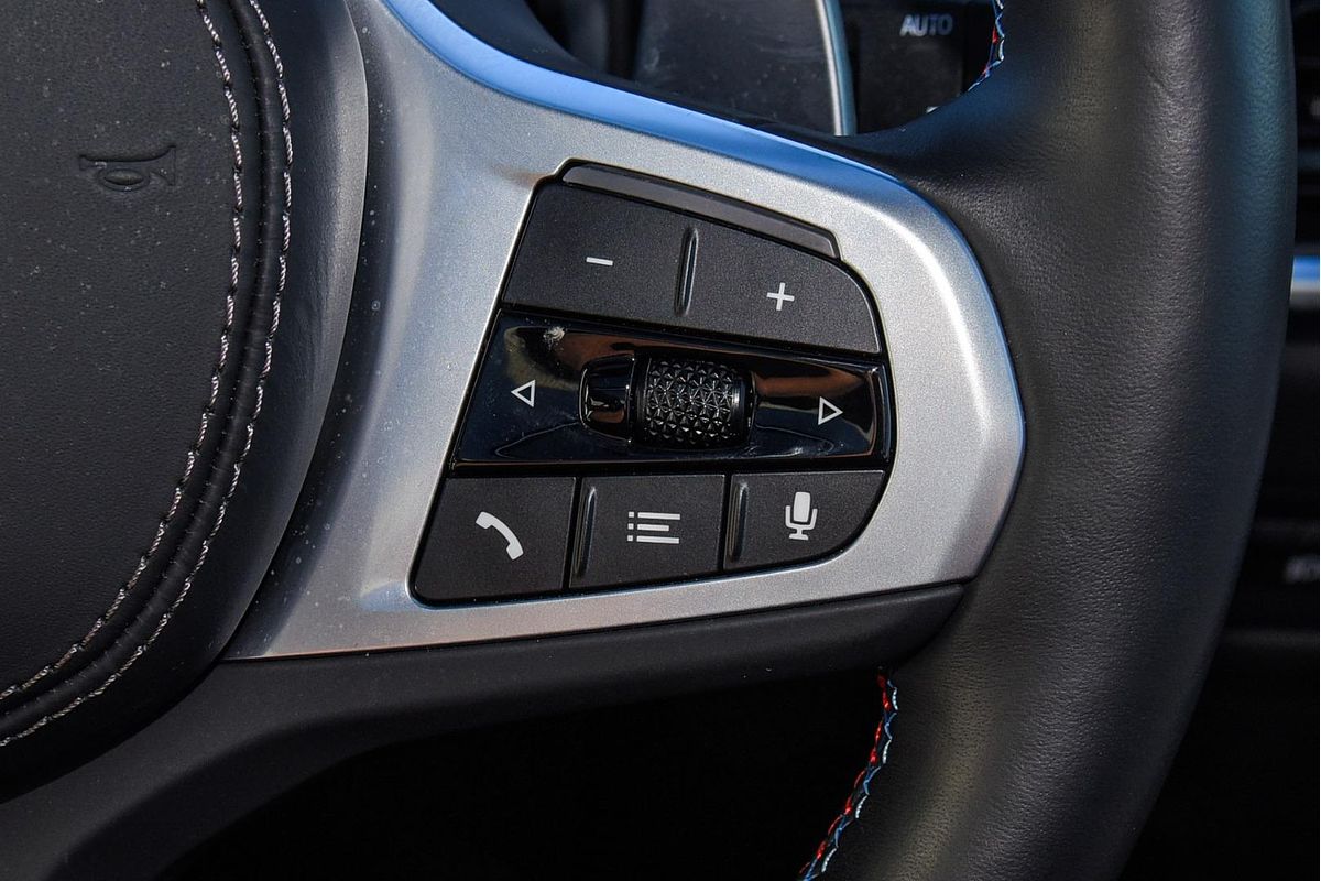 2024 BMW X5 M60i G05 LCI