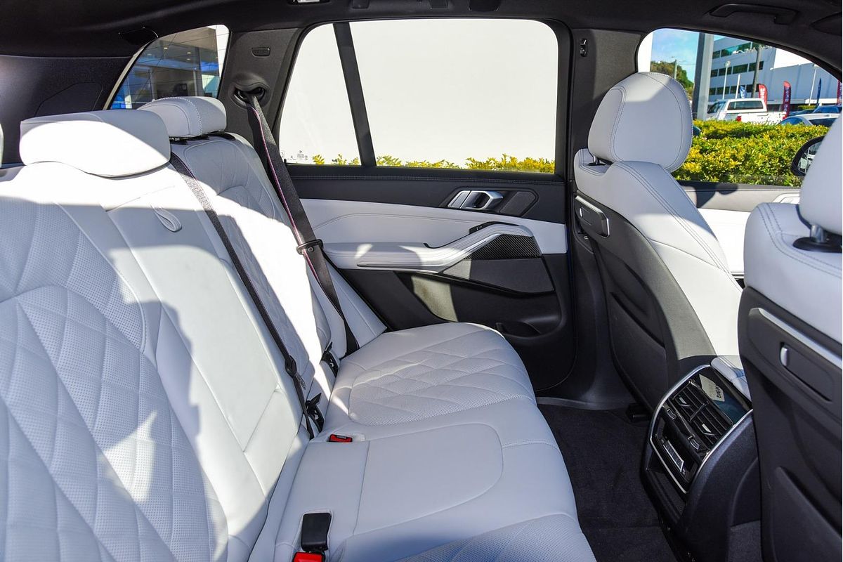 2024 BMW X5 M60i G05 LCI