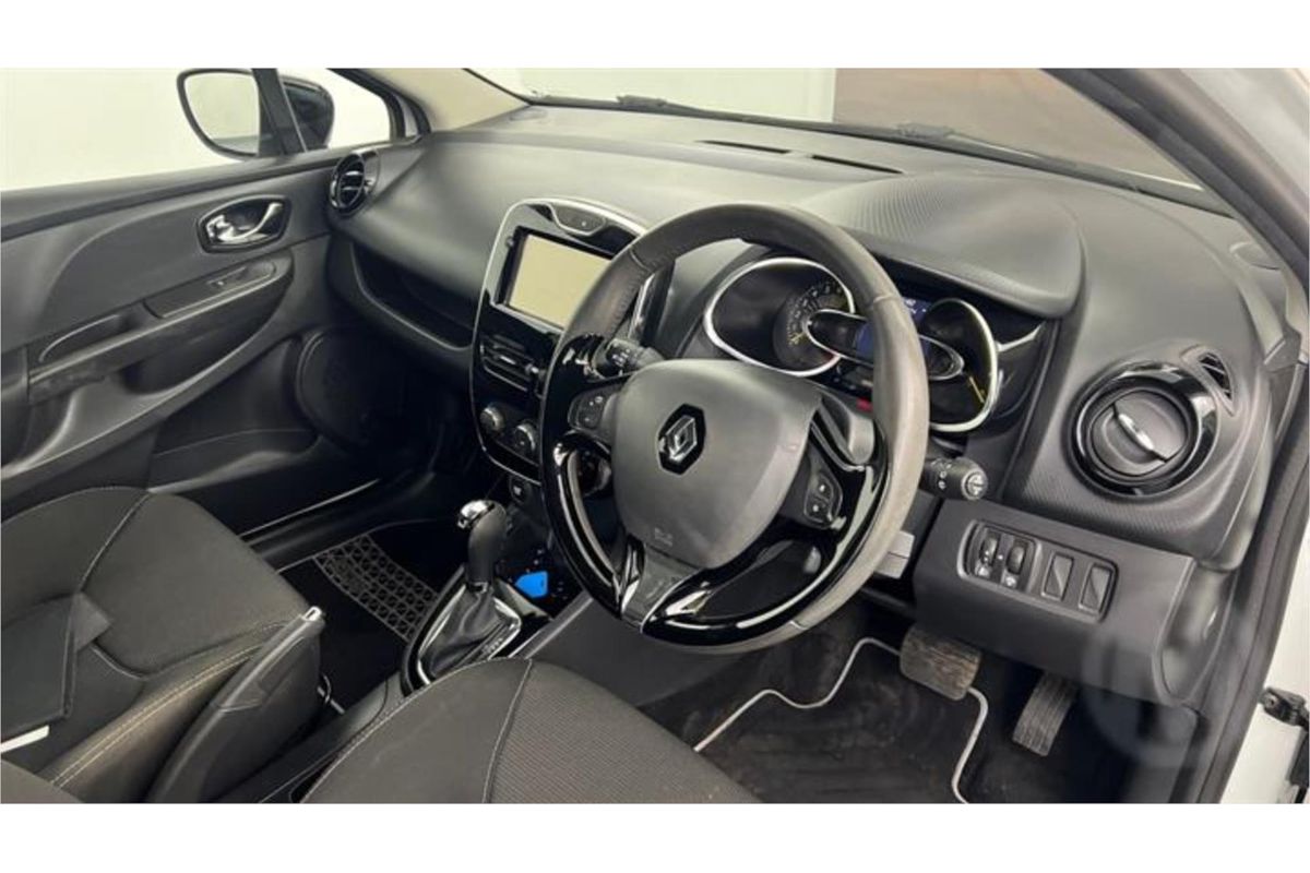 2015 Renault Clio Expression IV B98