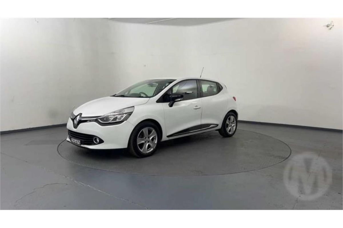 2015 Renault Clio Expression IV B98
