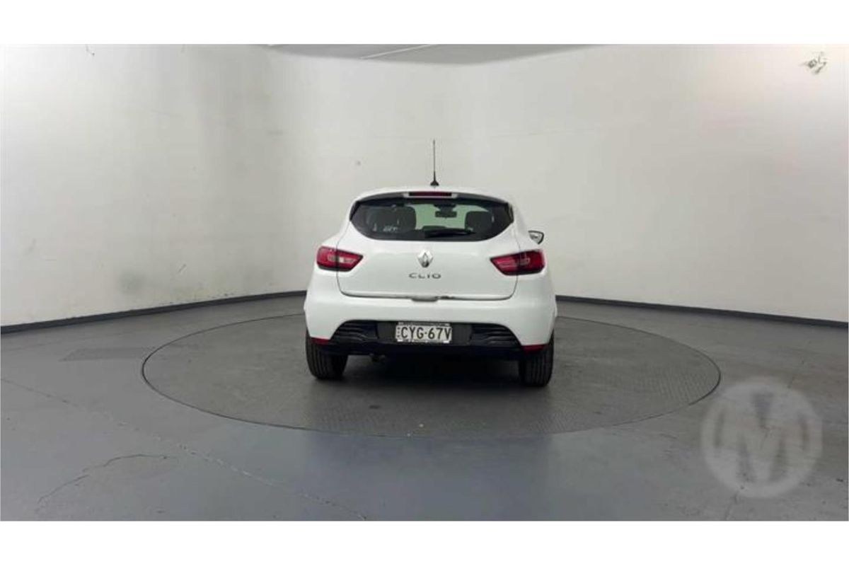 2015 Renault Clio Expression IV B98