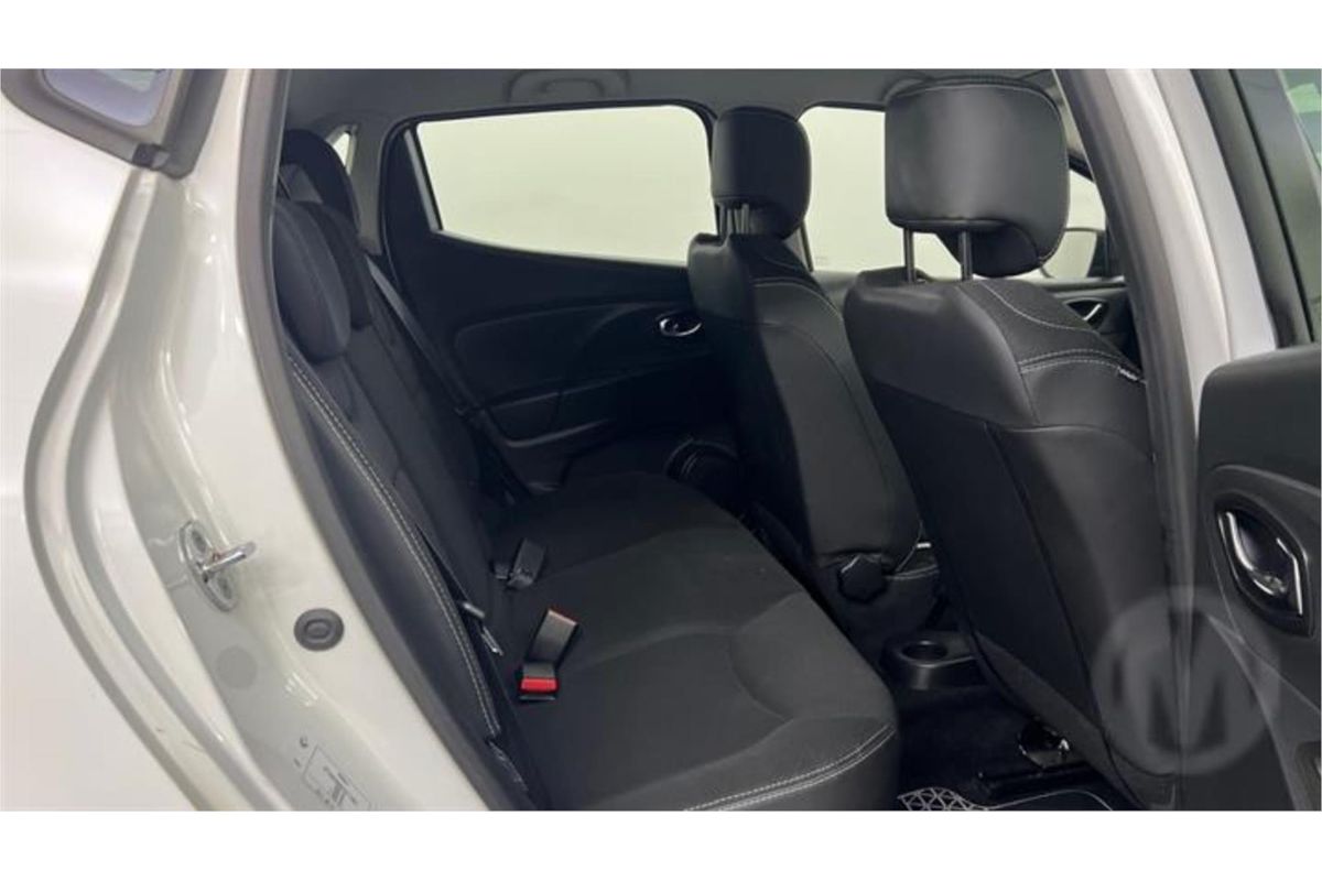 2015 Renault Clio Expression IV B98