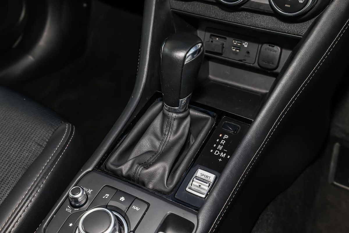 2022 Mazda CX-3 sTouring DK