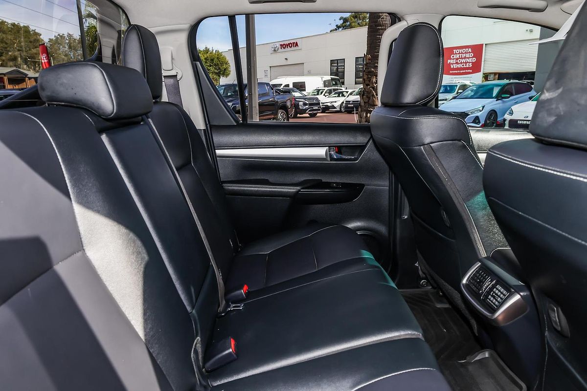 2019 Toyota Hilux SR5 GUN126R 4X4
