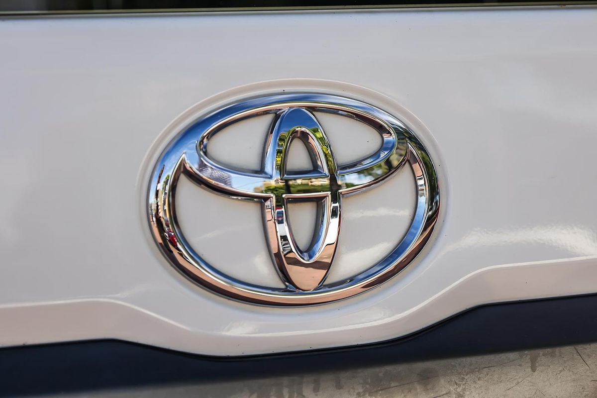 2021 Toyota Hiace GDH300R LWB