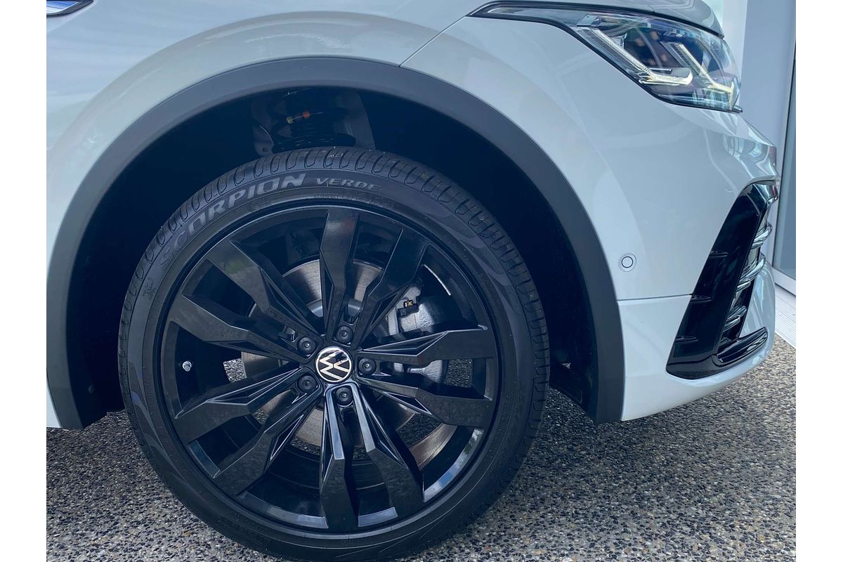 2024 Volkswagen Tiguan Wolfsburg Edition Allspace 5N