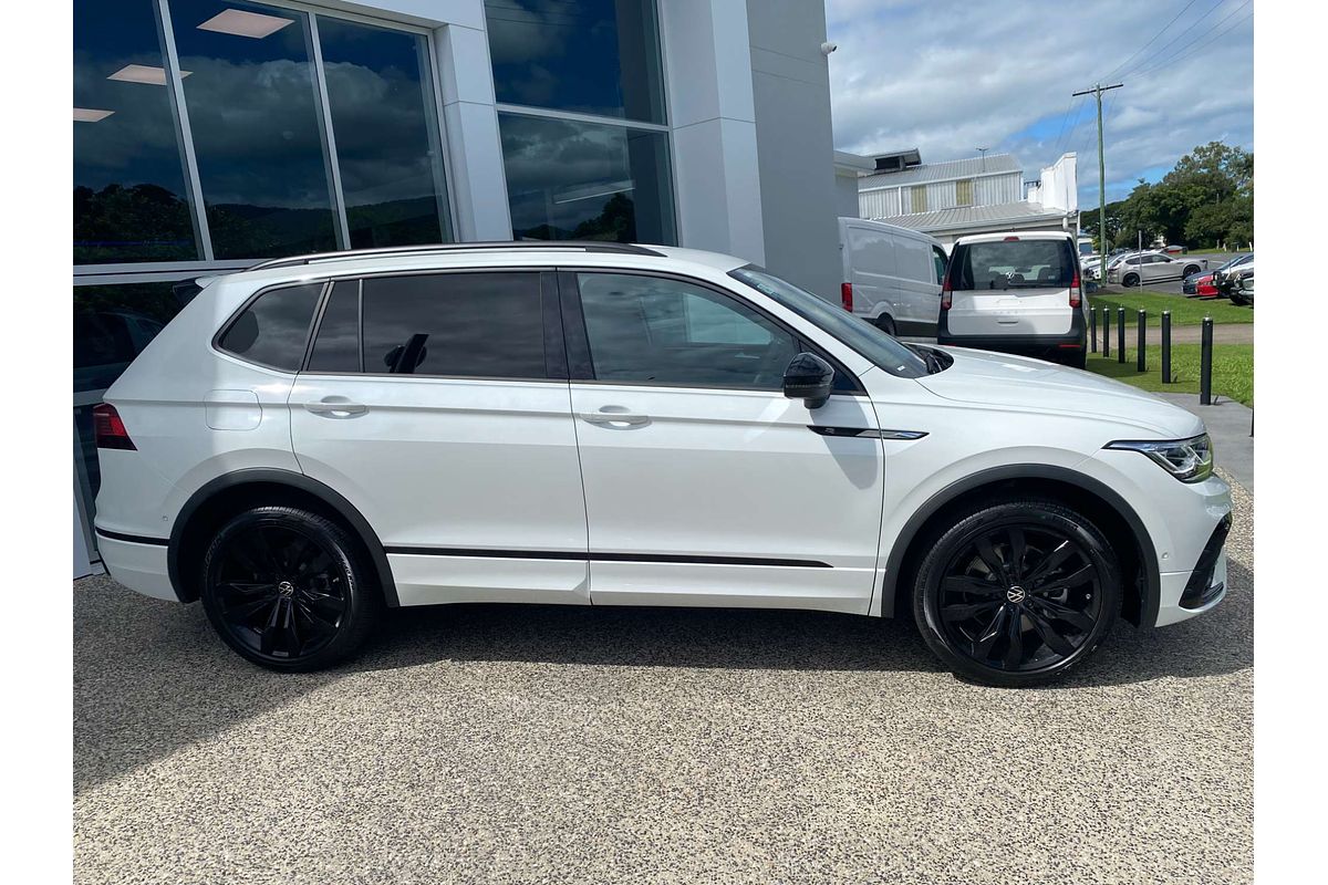 2024 Volkswagen Tiguan Wolfsburg Edition Allspace 5N
