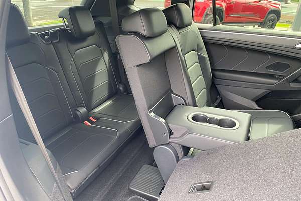 2024 Volkswagen Tiguan Wolfsburg Edition Allspace 5N