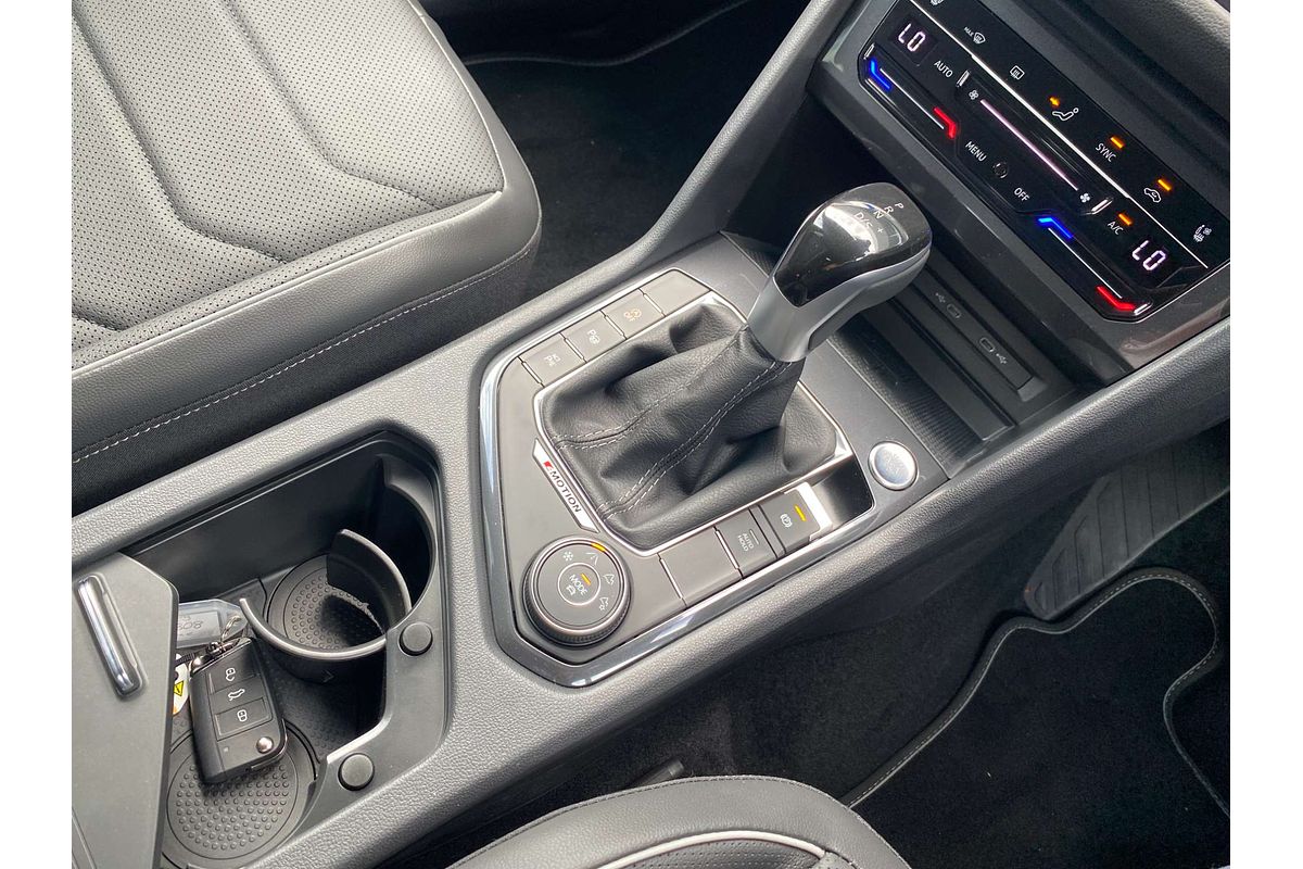 2024 Volkswagen Tiguan Wolfsburg Edition Allspace 5N