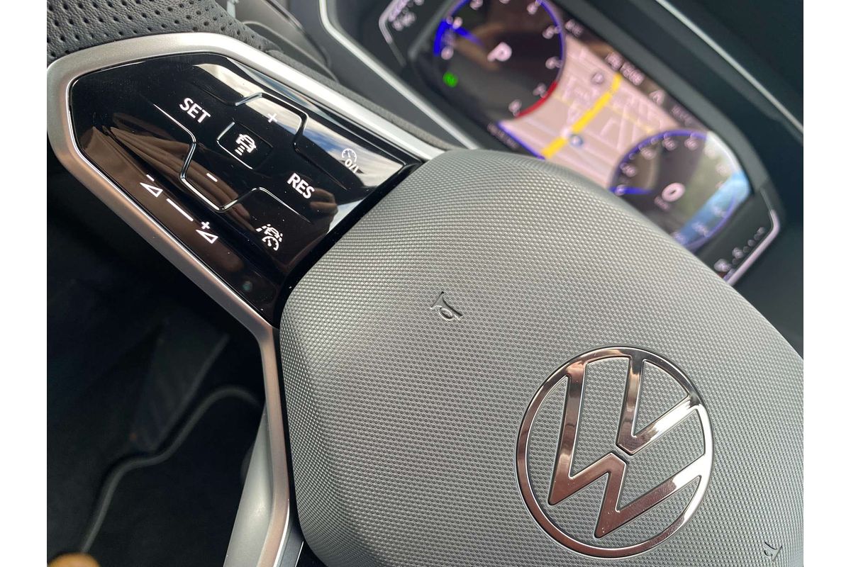 2024 Volkswagen Tiguan Wolfsburg Edition Allspace 5N
