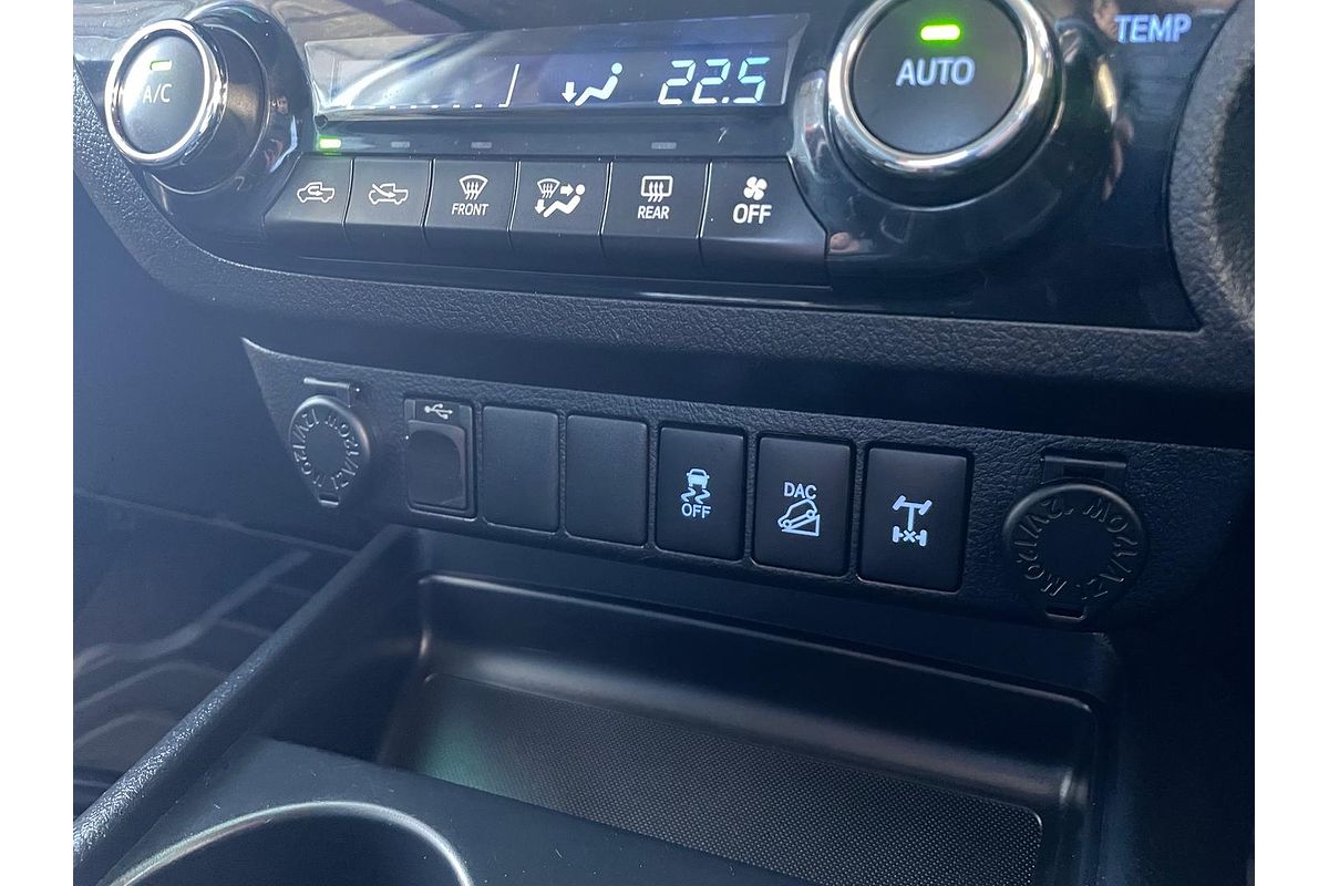 2017 Toyota Hilux SR5 GUN126R 4X4