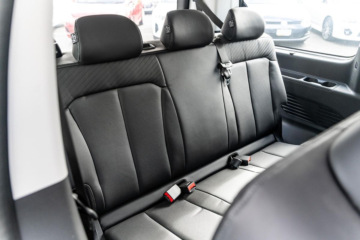 2024 Hyundai STARIA Highlander US4.V3