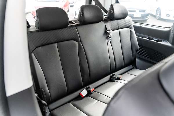 2024 Hyundai STARIA Highlander US4.V3