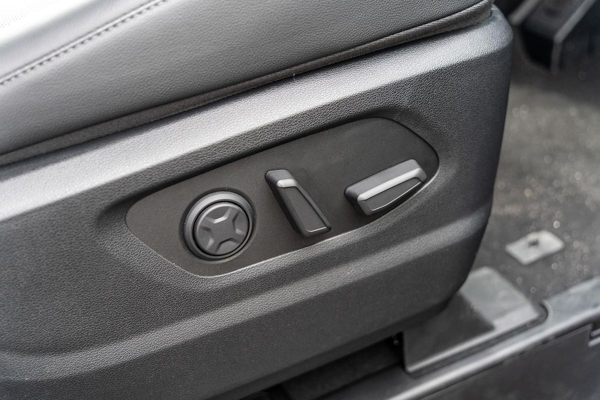 2024 Hyundai STARIA Highlander US4.V3