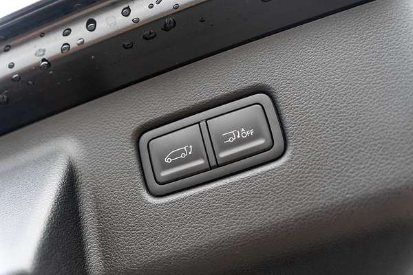 2025 Hyundai STARIA Highlander US4.V3