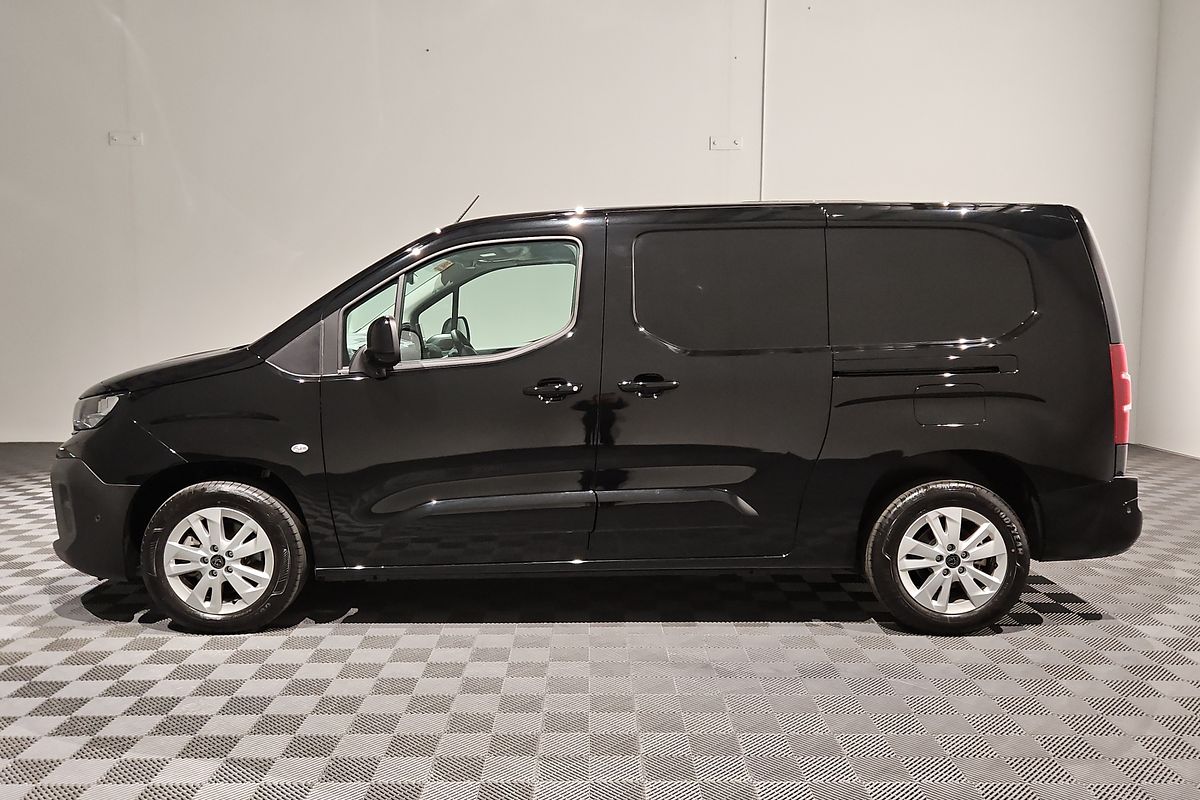 2024 Peugeot Partner Premium K9 LWB