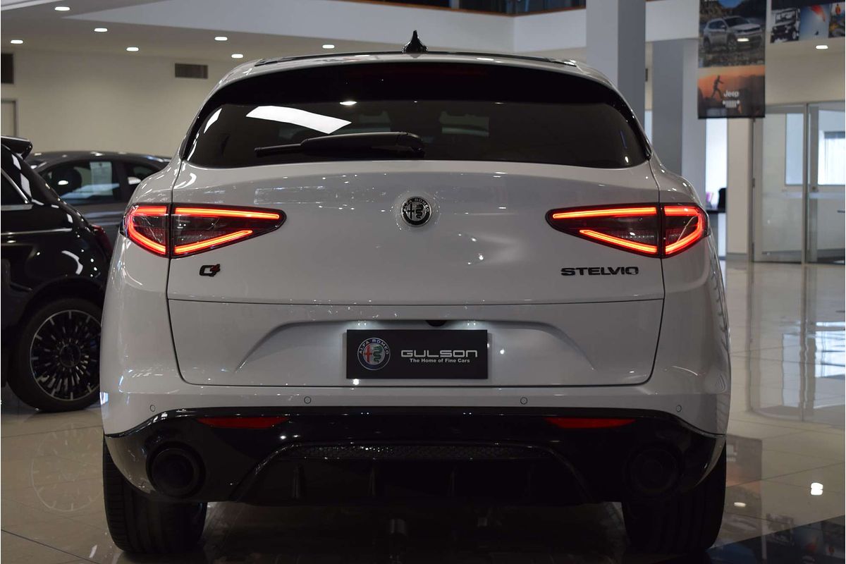 2023 Alfa Romeo Stelvio Veloce Series 4