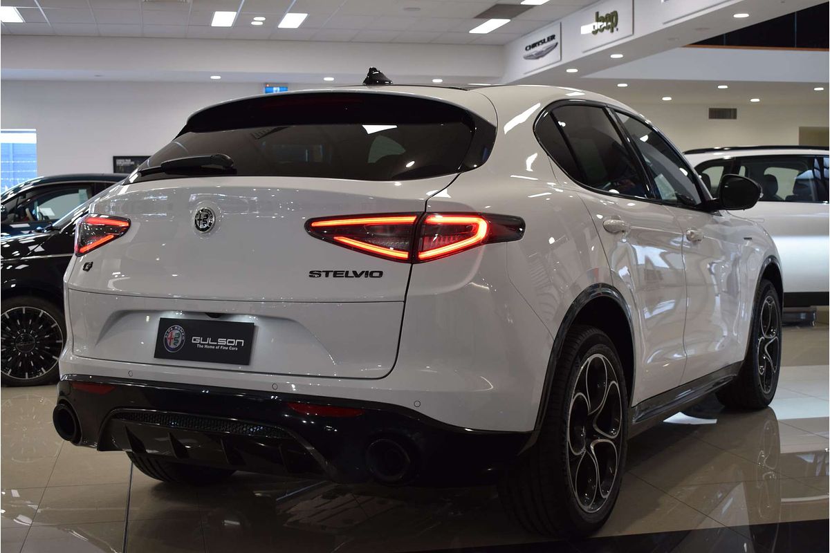 2023 Alfa Romeo Stelvio Veloce Series 4