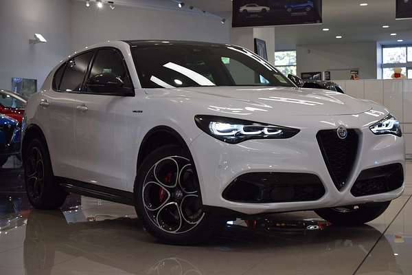 2023 Alfa Romeo Stelvio Veloce Series 4