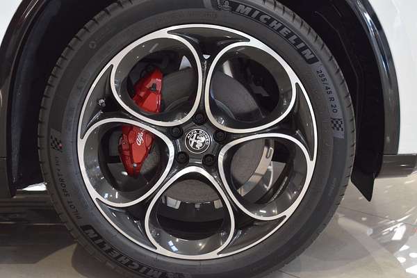 2023 Alfa Romeo Stelvio Veloce Series 4