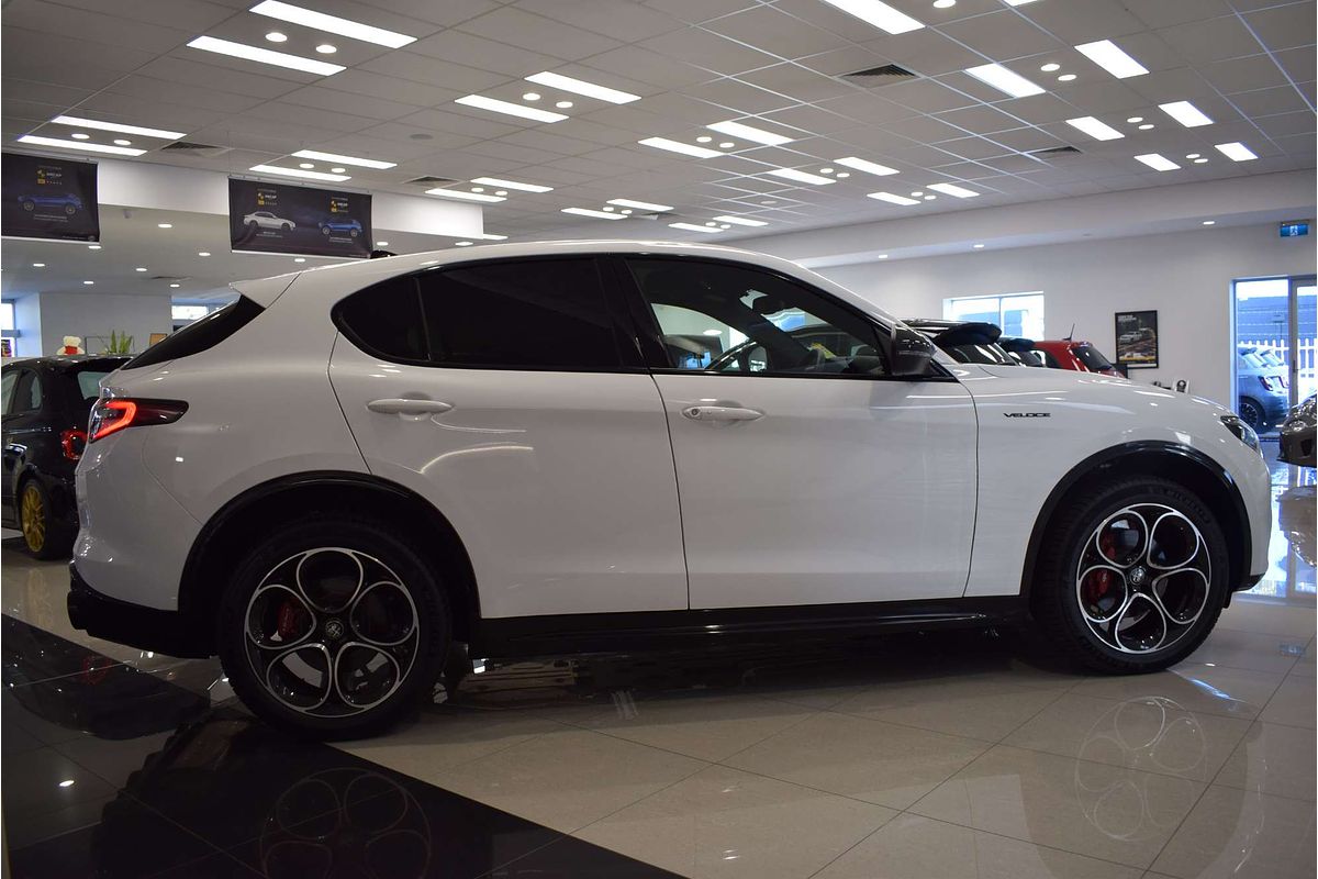 2023 Alfa Romeo Stelvio Veloce Series 4