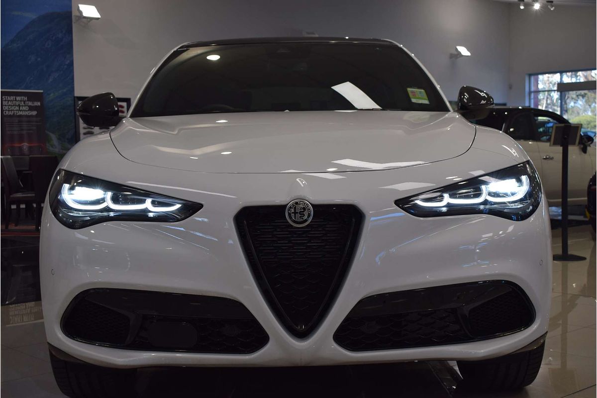2023 Alfa Romeo Stelvio Veloce Series 4