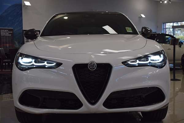 2023 Alfa Romeo Stelvio Veloce Series 4