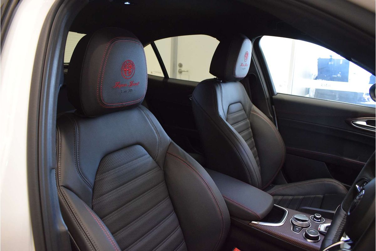 2024 Alfa Romeo Giulia Quadrifoglio Super Sport Series 5