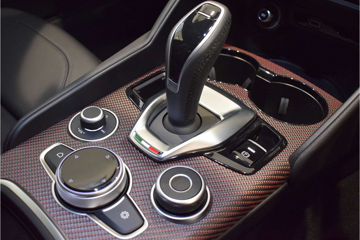 2024 Alfa Romeo Giulia Quadrifoglio Super Sport Series 5