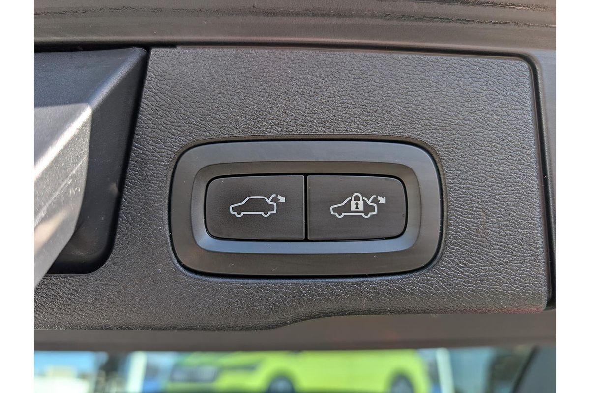 2018 Volvo XC60 D4 Momentum
