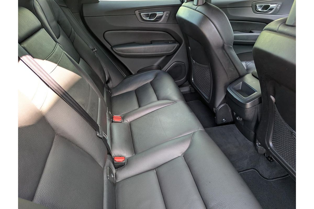 2018 Volvo XC60 D4 Momentum