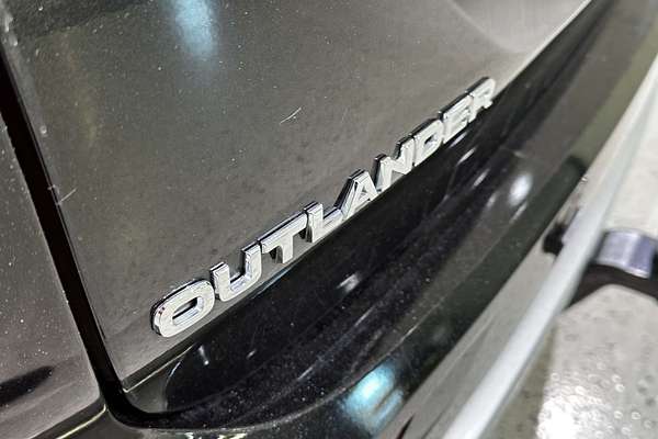 2024 Mitsubishi Outlander PHEV Exceed Tourer ZM