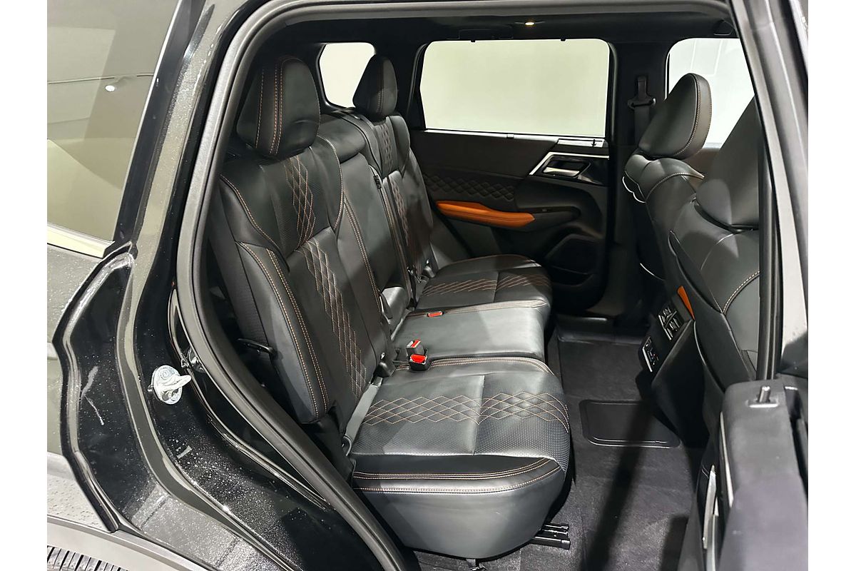 2024 Mitsubishi Outlander PHEV Exceed Tourer ZM