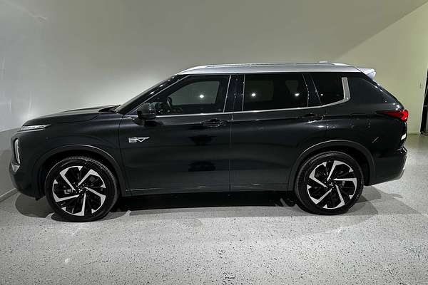 2024 Mitsubishi Outlander PHEV Exceed Tourer ZM