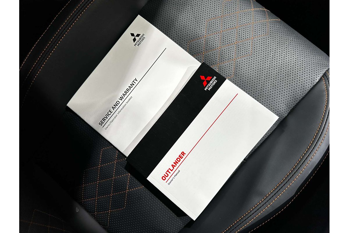 2024 Mitsubishi Outlander PHEV Exceed Tourer ZM