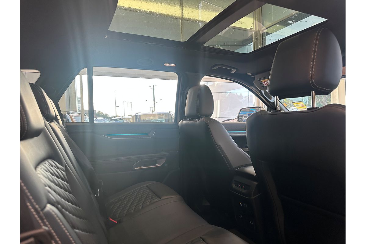 2025 Ford Everest Platinum 3.0L