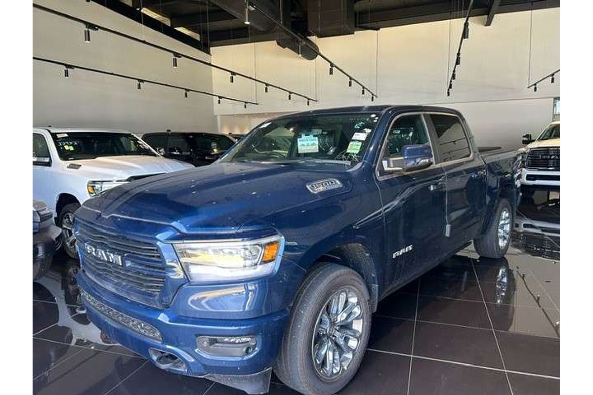 2024 RAM 1500 Laramie Sport RamBox DT 4X4 SWB