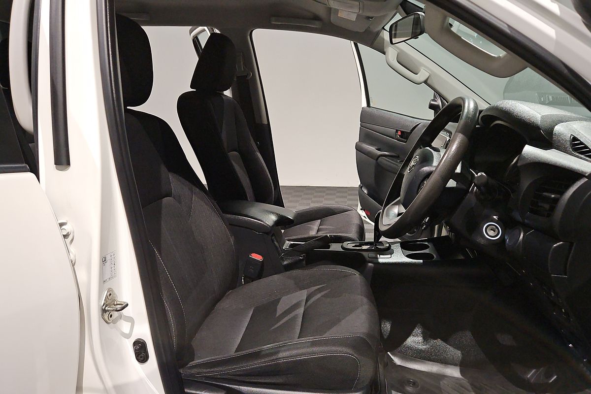 2021 Toyota Hilux SR GUN126R 4X4