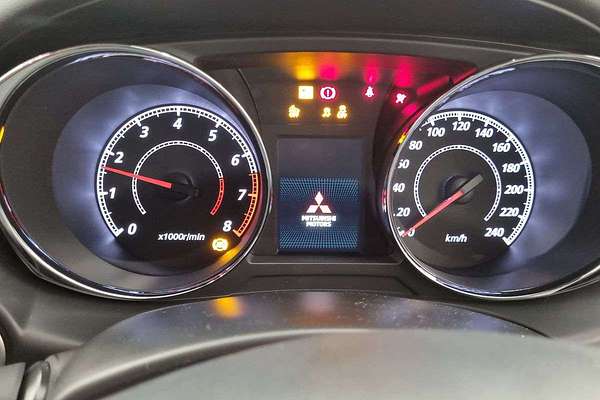 2025 Mitsubishi ASX MR XD