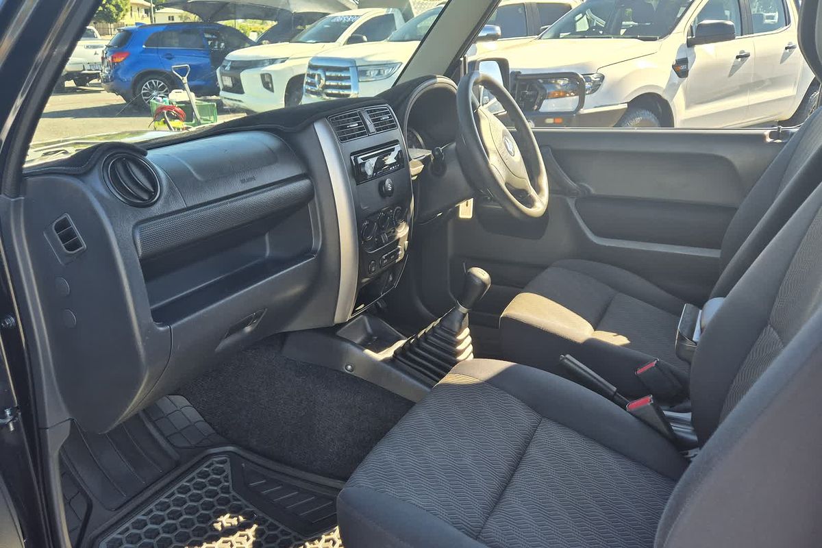 2012 Suzuki Jimny Sierra SN413 T6