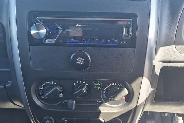 2012 Suzuki Jimny Sierra SN413 T6