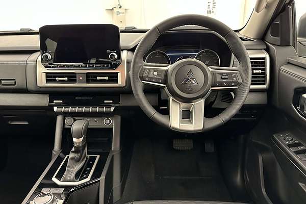2025 Mitsubishi Triton GLS MV 4X4