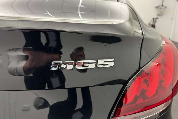 2025 MG MG5 Vibe