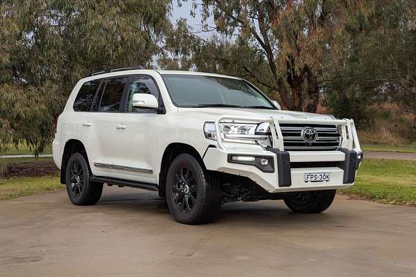 2020 Toyota Landcruiser Sahara VDJ200R