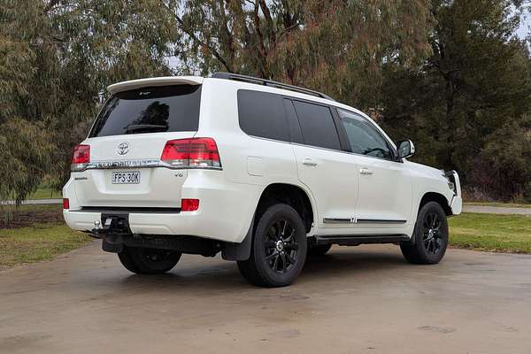 2020 Toyota Landcruiser Sahara VDJ200R