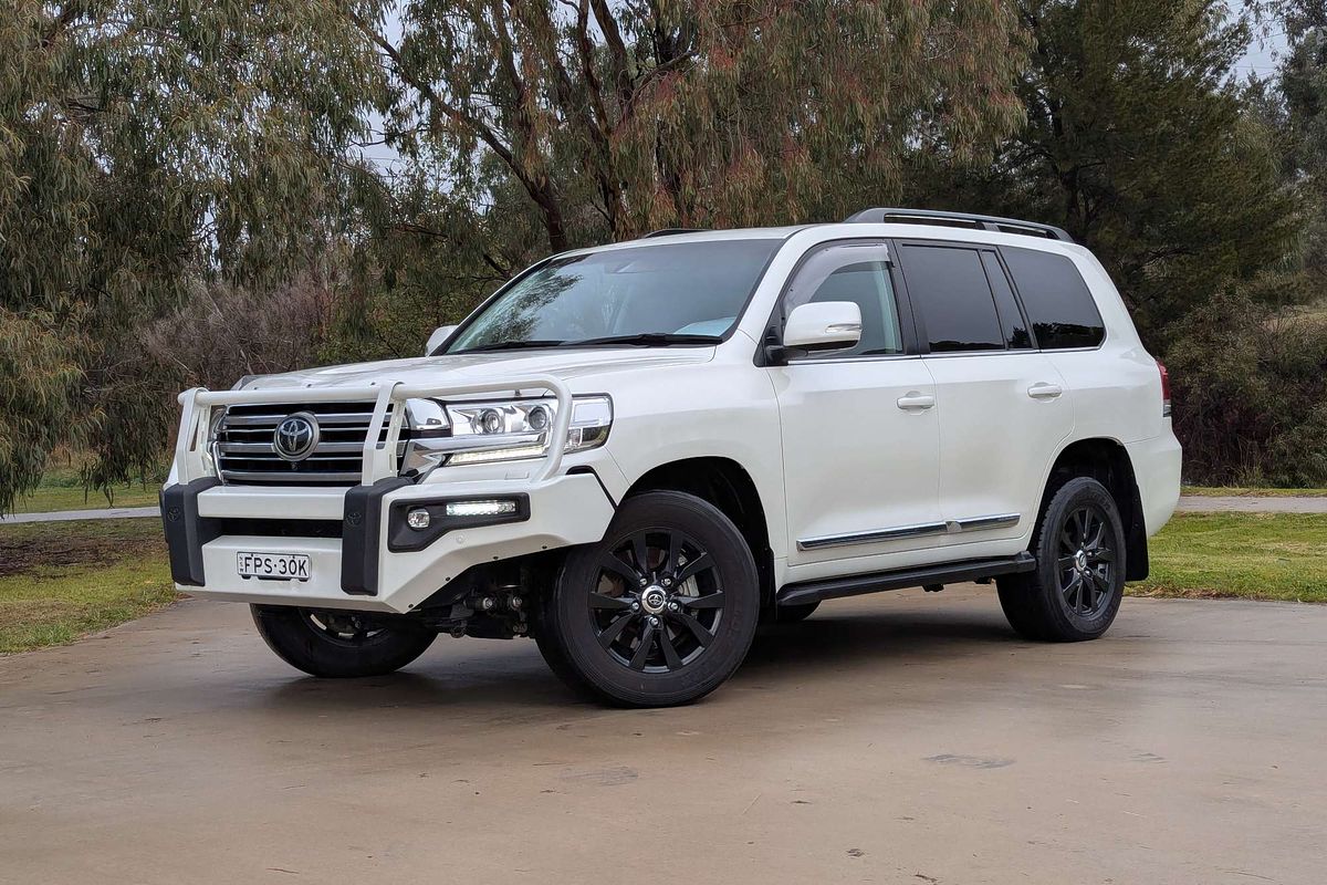 2020 Toyota Landcruiser Sahara VDJ200R
