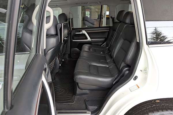 2020 Toyota Landcruiser Sahara VDJ200R