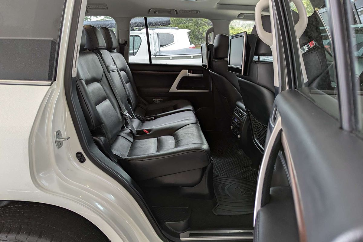 2020 Toyota Landcruiser Sahara VDJ200R
